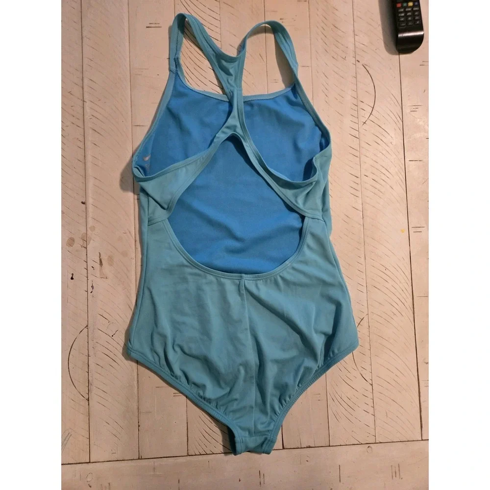 Nike aqua one